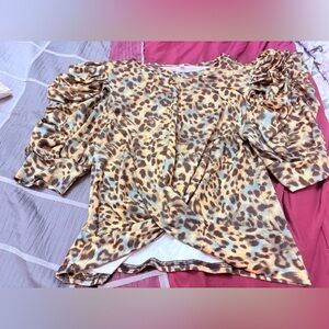Bundle 3 for $15. Pastel Leopard Print Puff Sleeve Blouse. Size Large.